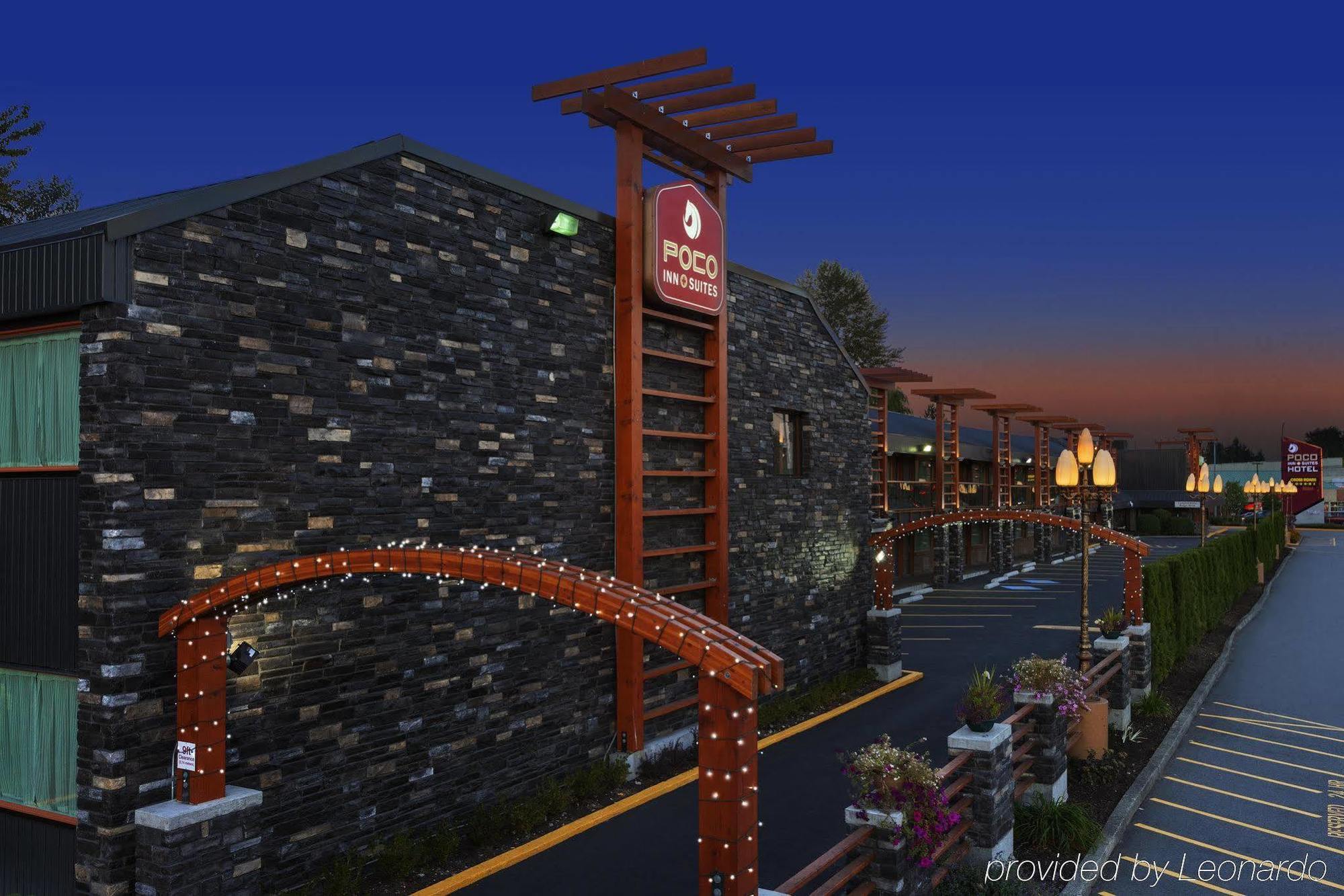 Poco Inn And Suites Hotel And Conference Center Port Coquitlam Exterior photo
